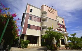 โรงแรมเหม่ยโจว ภูเก็ต (มาตรฐาน SHA Plus+)